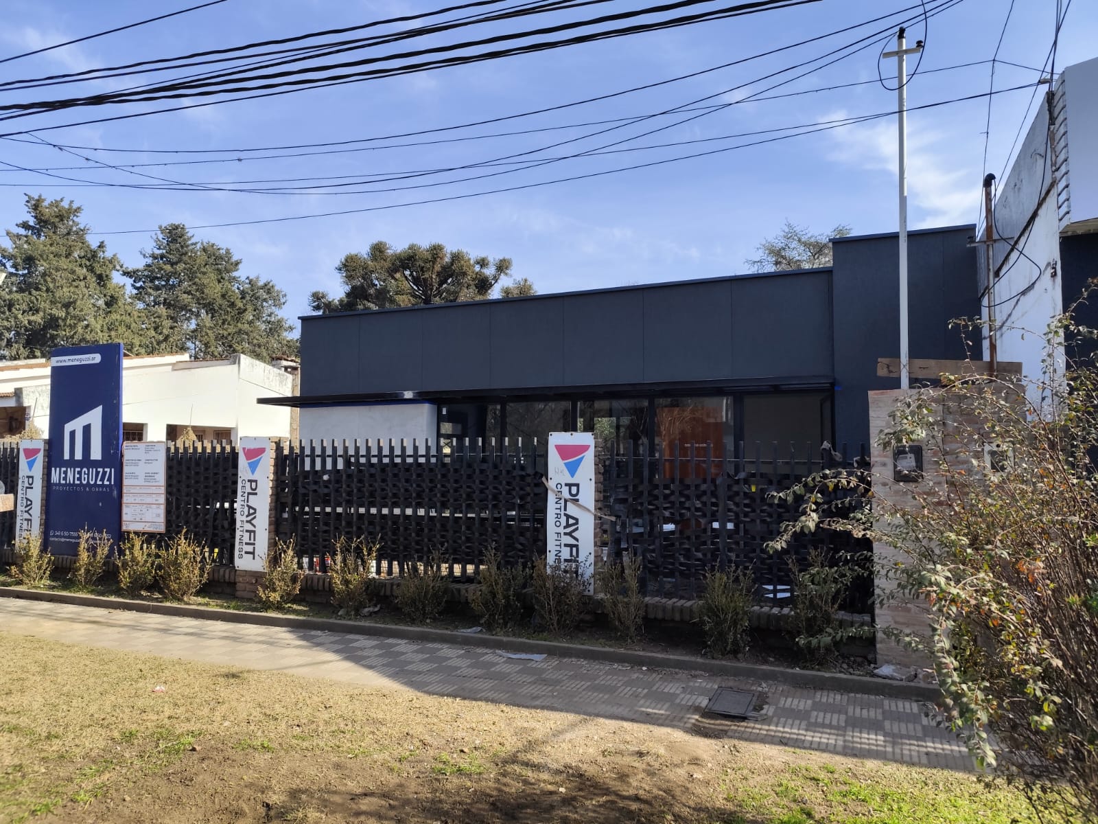 Una histórica inmobiliaria de Funes apuesta fuerte y se muda sobre una calle en auge en una zona top